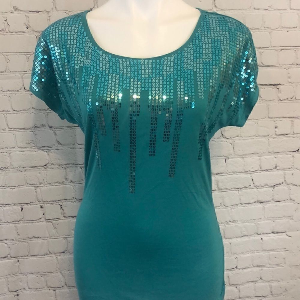 Apt 9 short sleeve top with sequins